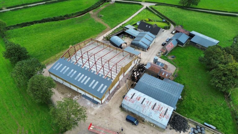 New Diary Unit including new cattle house with grant approved tin cladding